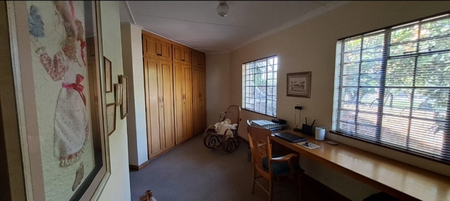 4 Bedroom Property for Sale in Van Riebeeck Hoogte Eastern Cape